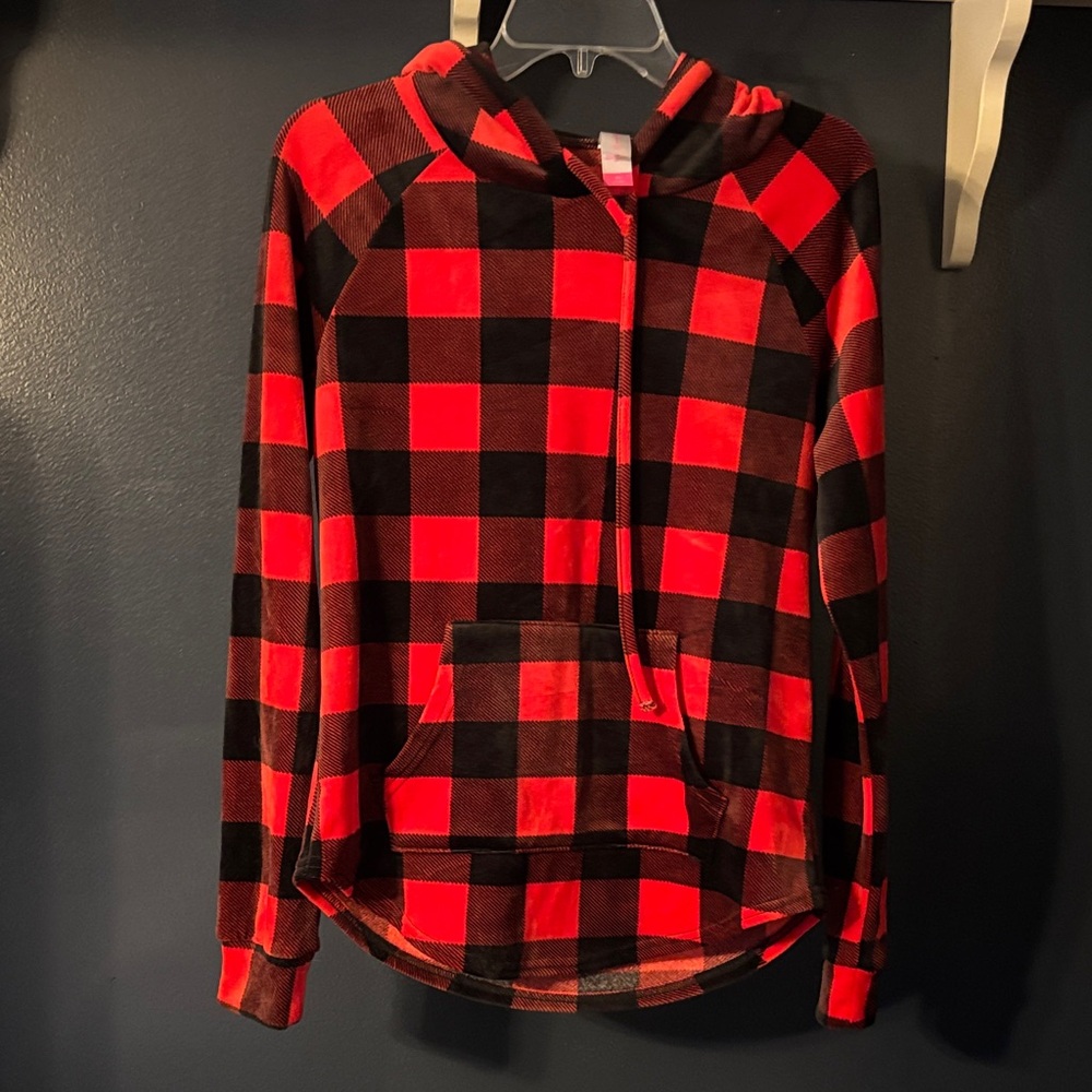 No Boundaries Red and Black Checkered Hooded Pullover